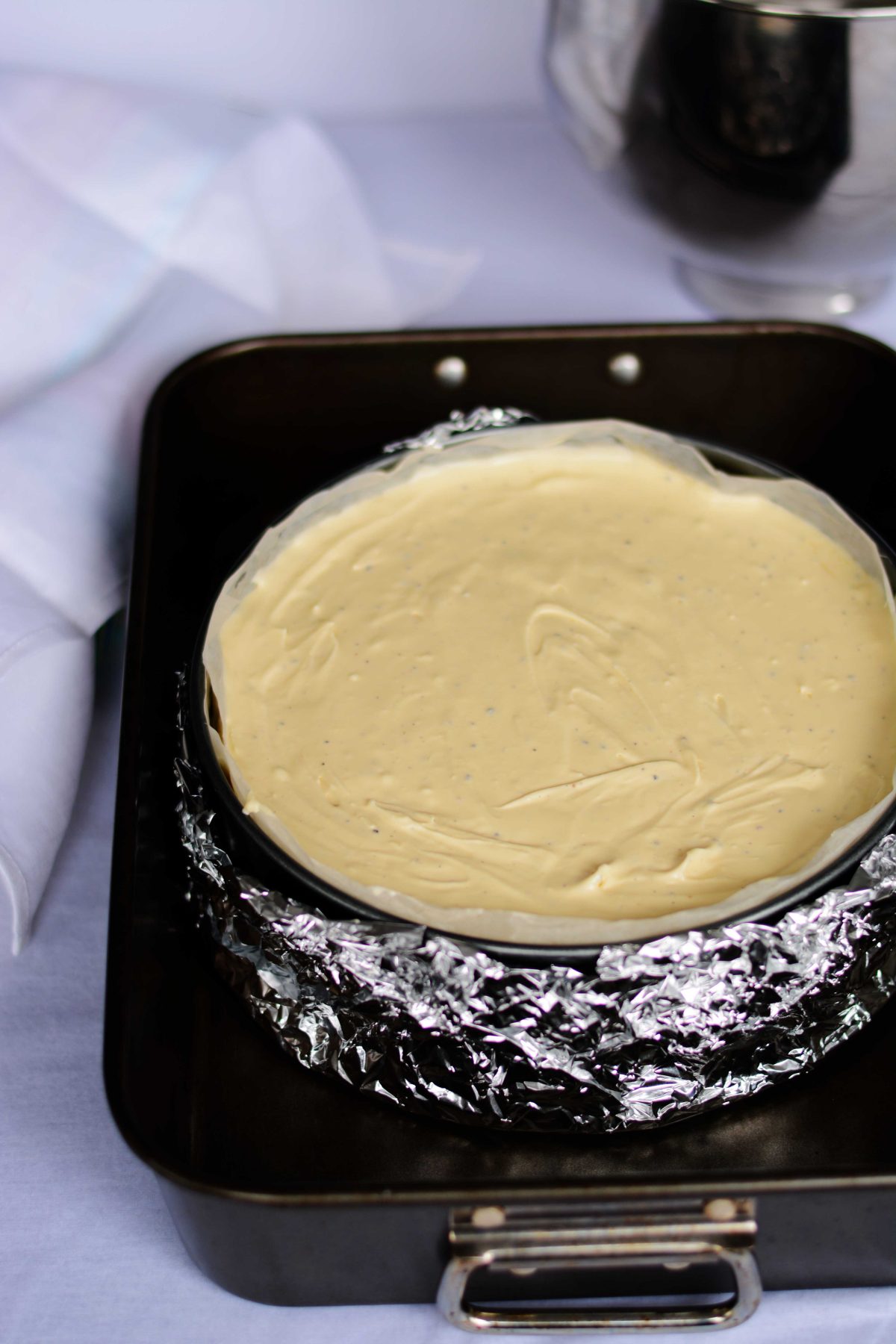 Vanilla Cardamom Cheesecake with Macadamia crumble base - a creamy delicious cheesecake with the flavours of vanilla and cardamom - thespiceadventuress.com
