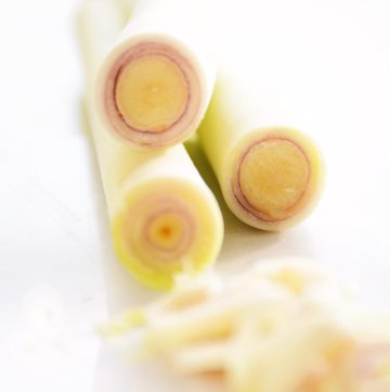 close up of lemongrass stalk